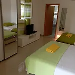 Trubi 1 Apartment Vodice