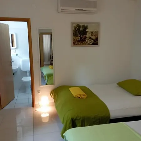 Trubi 1 Apartamento Vodice